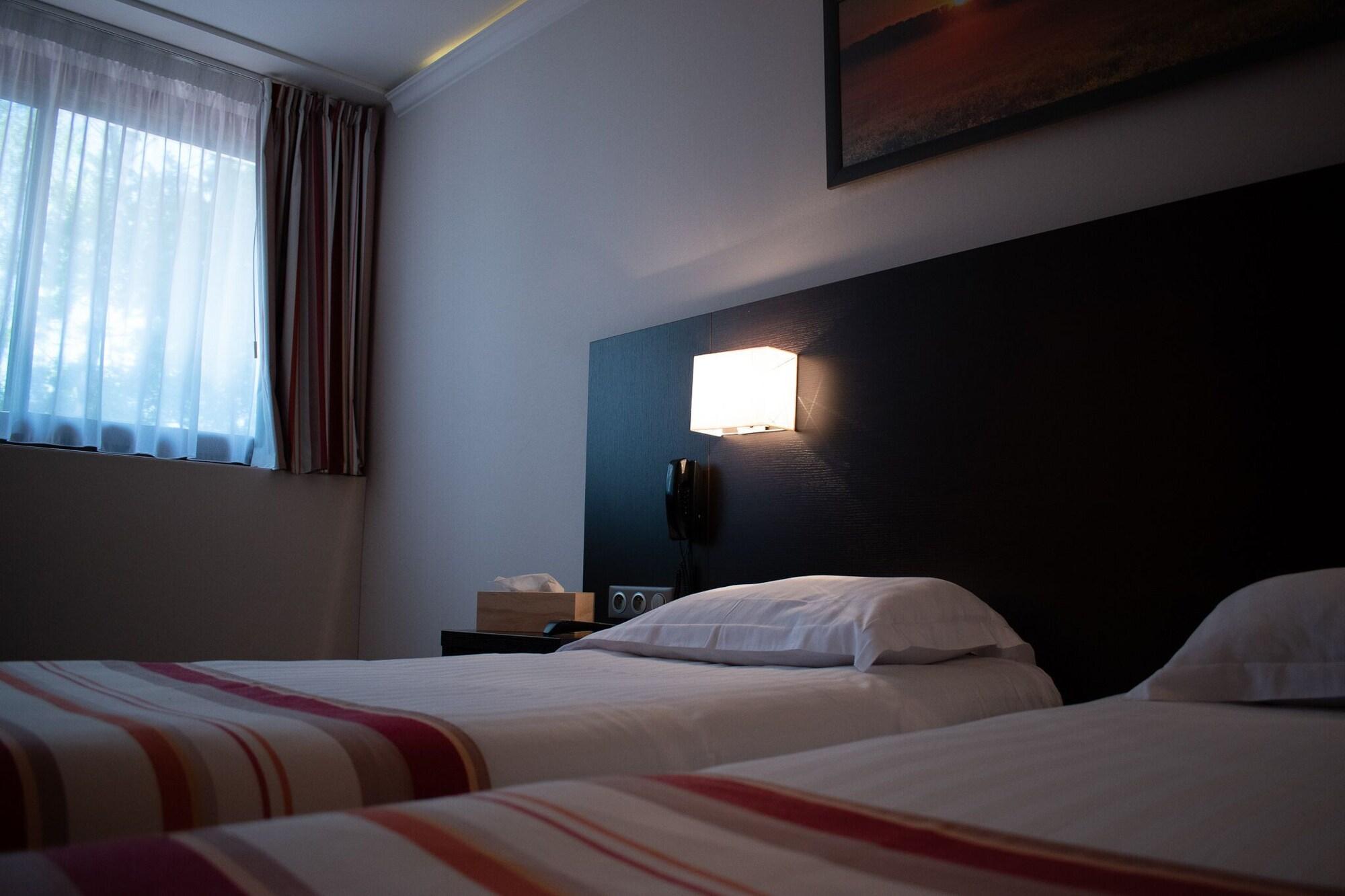 Contact Hotel Be Guest Limoges Sud Εξωτερικό φωτογραφία