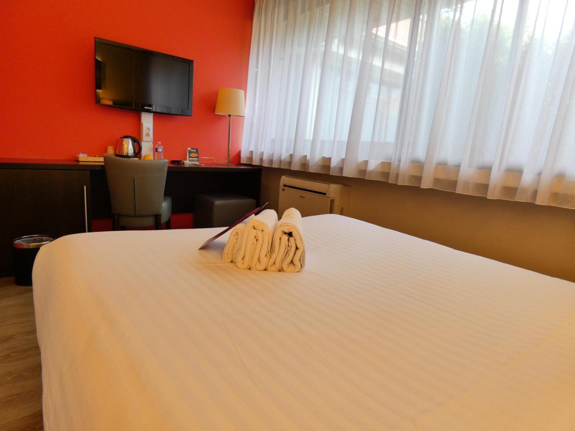 Contact Hotel Be Guest Limoges Sud Εξωτερικό φωτογραφία