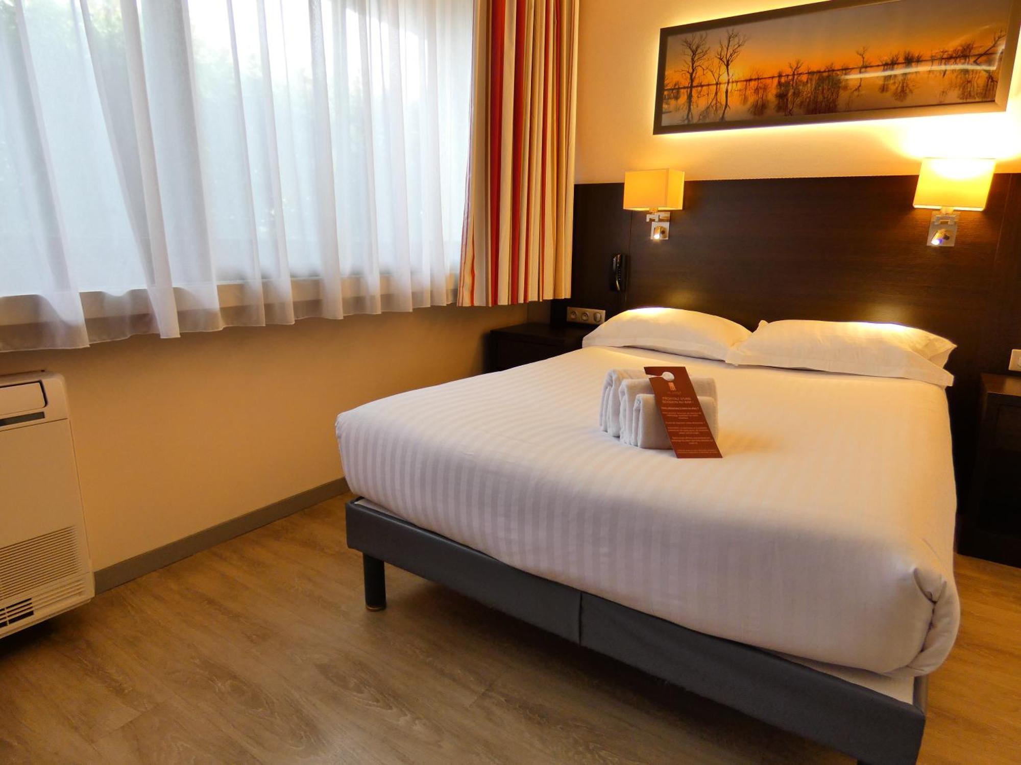 Contact Hotel Be Guest Limoges Sud Εξωτερικό φωτογραφία